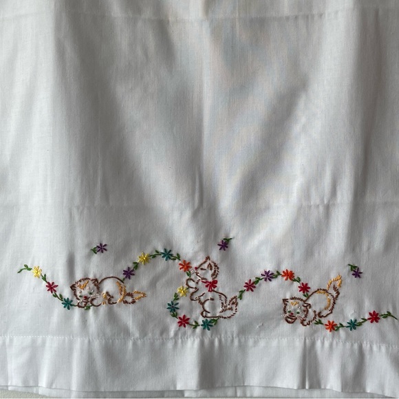 Vintage Dan River Dantrel Embroidered Cat Pillowcases - Picture 4 of 12